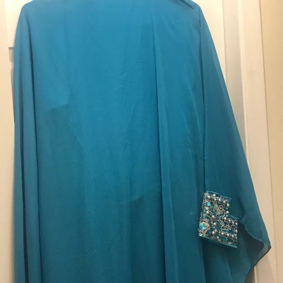 Modest dress - Picture 3 of 5